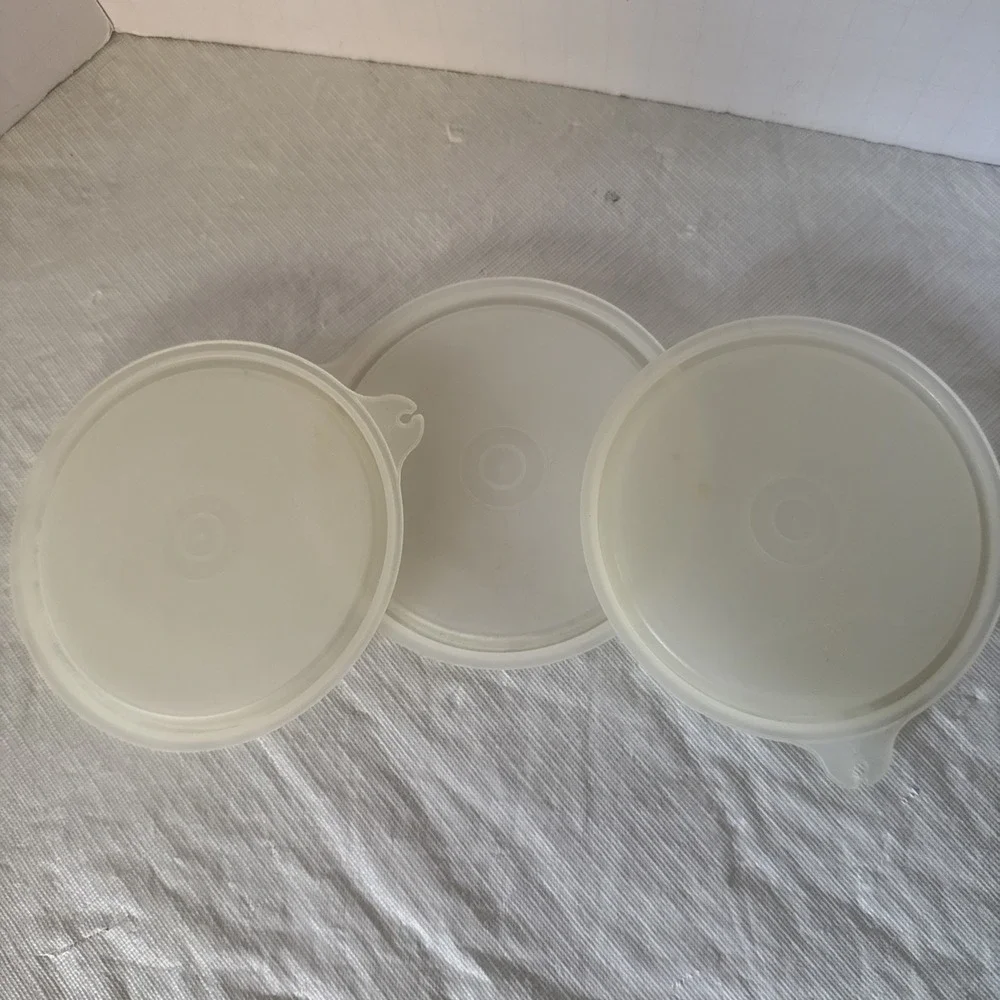 Vintage Tupperware‎ Pastel Storage Bowls  #148-31 Set Of 3 With Lids Made USA